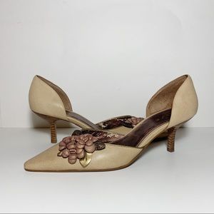 Unisa Leather Metallic Flowers Pointed Toe Kitten heels